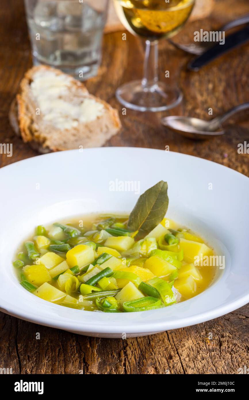 Soupe de haricots de pomme de terre du Luxembourg Banque D'Images