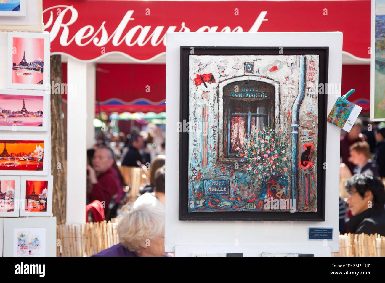 Peintures dans les boutiques des rues de Paris montmartre en 2014 Banque D'Images