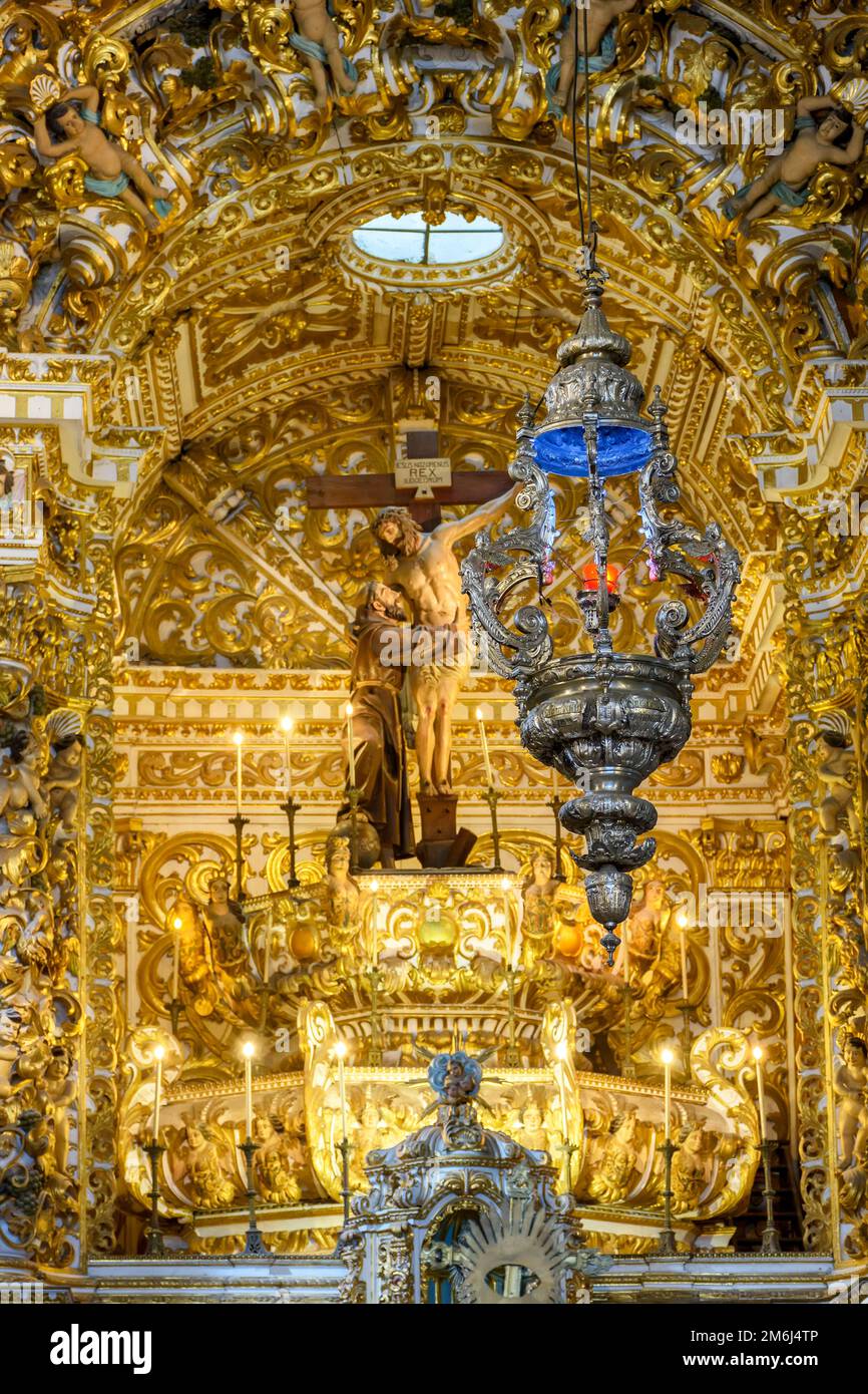 Autel de l'ancienne et historique église baroque feuille d'or Banque D'Images