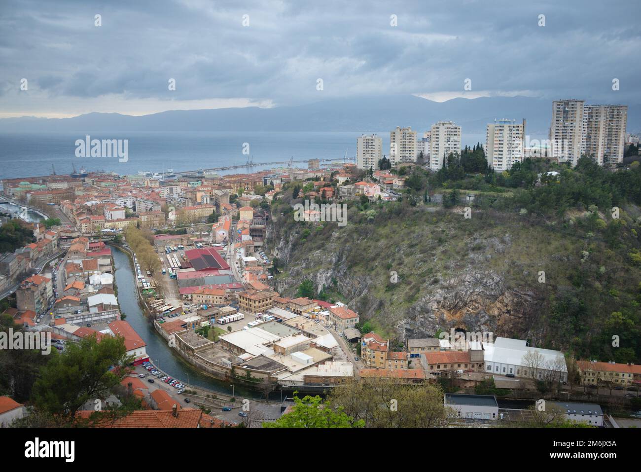 Vue sur Rijeka et la côte Adriatique depuis le château de Trsat Banque D'Images