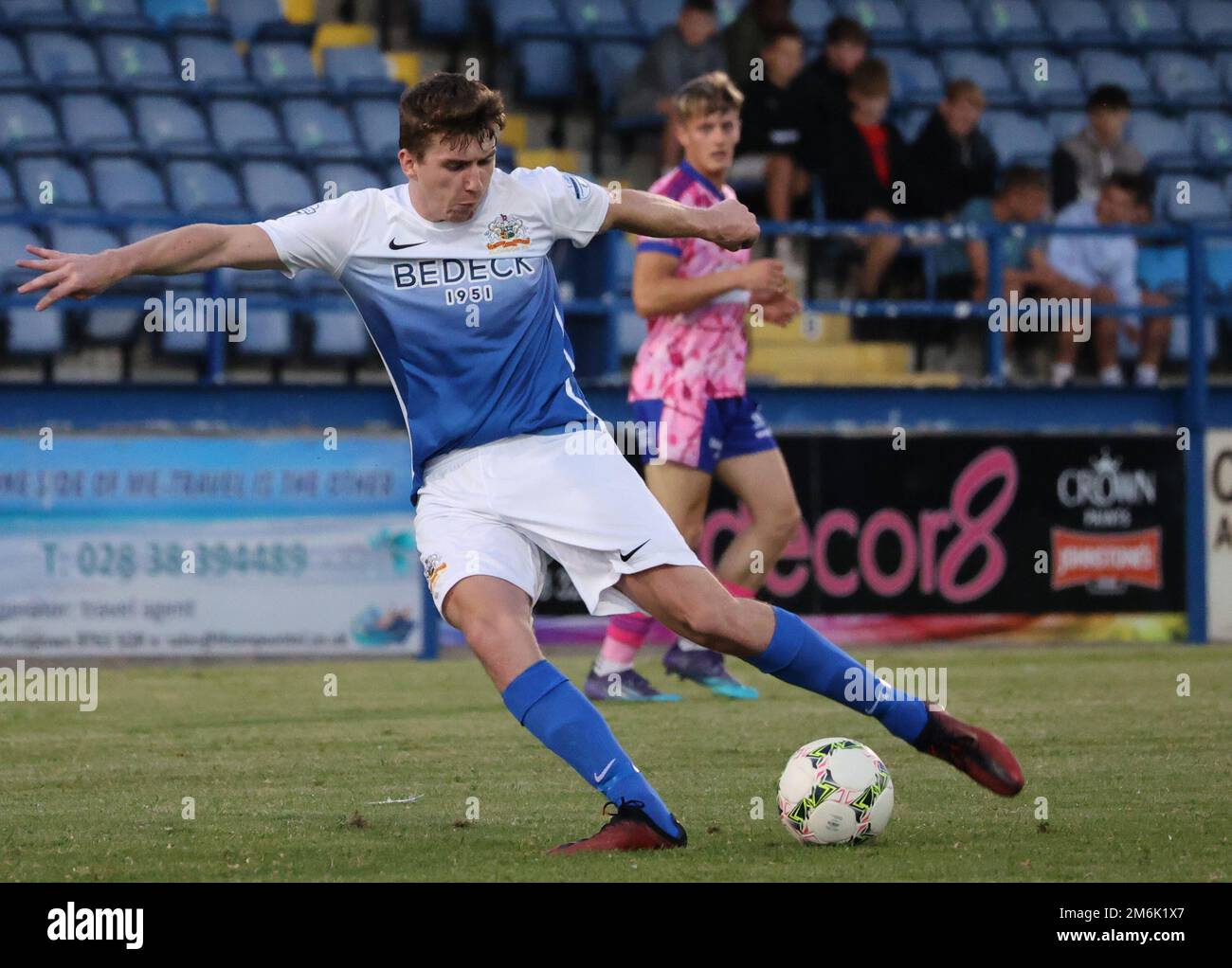 Mournview Park, Lurgan, Comté d'Armagh, Irlande du Nord, Royaume-Uni. 30 août 2022. Danske Bank Premiership – Glenavon c. Newry City. Le joueur de Glenavon Micheal Glynn (3) en action pendant le match de la Danske Bank Irish League. Banque D'Images