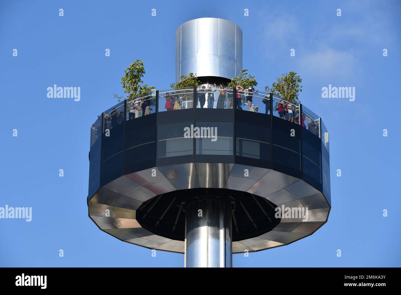 Jardin dans la tour du ciel à l'Expo 2020 à Dubaï, Émirats arabes Unis Banque D'Images