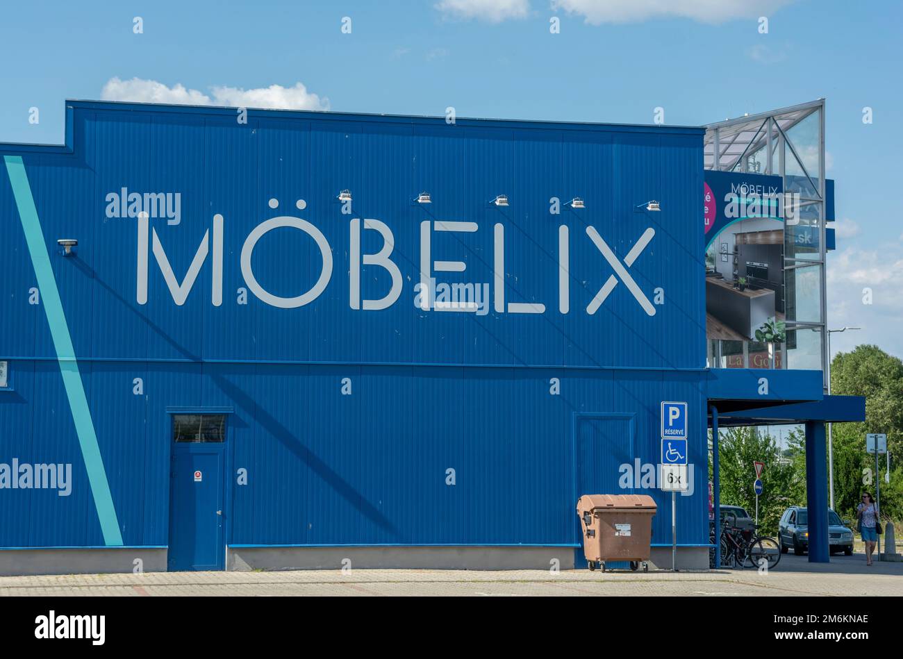 Levice, Slovaquie - 26 juin 2022 : Mobelix. Chaîne autrichienne de magasins de meubles. L'un des plus grands détaillants de meubles et de maison Banque D'Images