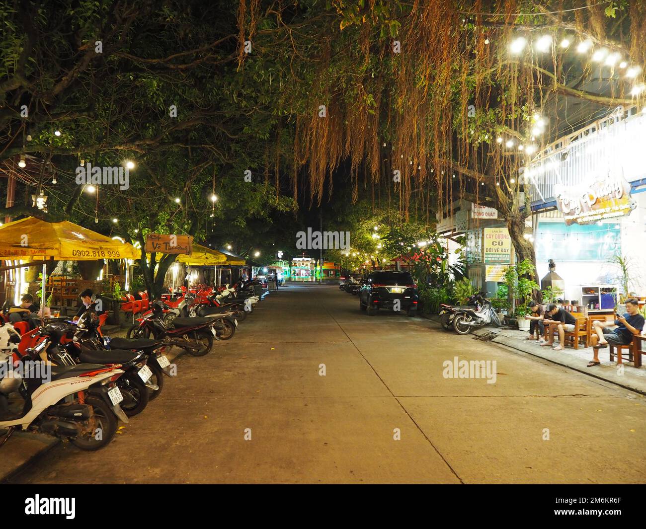 Vie nocturne et marché nocturne dans les rues de Duong Dong, Phu Quoc, Vietnam #Asie #Vietnam #aroundtheworld #SouthEastAsia #slowTravel #loveasia Banque D'Images