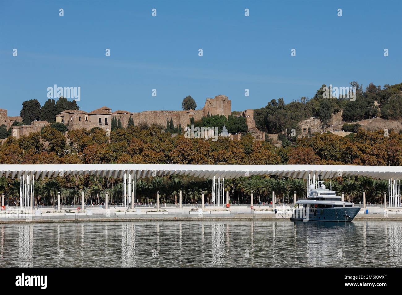 El Palmeral de las Sorpresas et château Alcazaba, Malaga, Espagne, Europe Banque D'Images