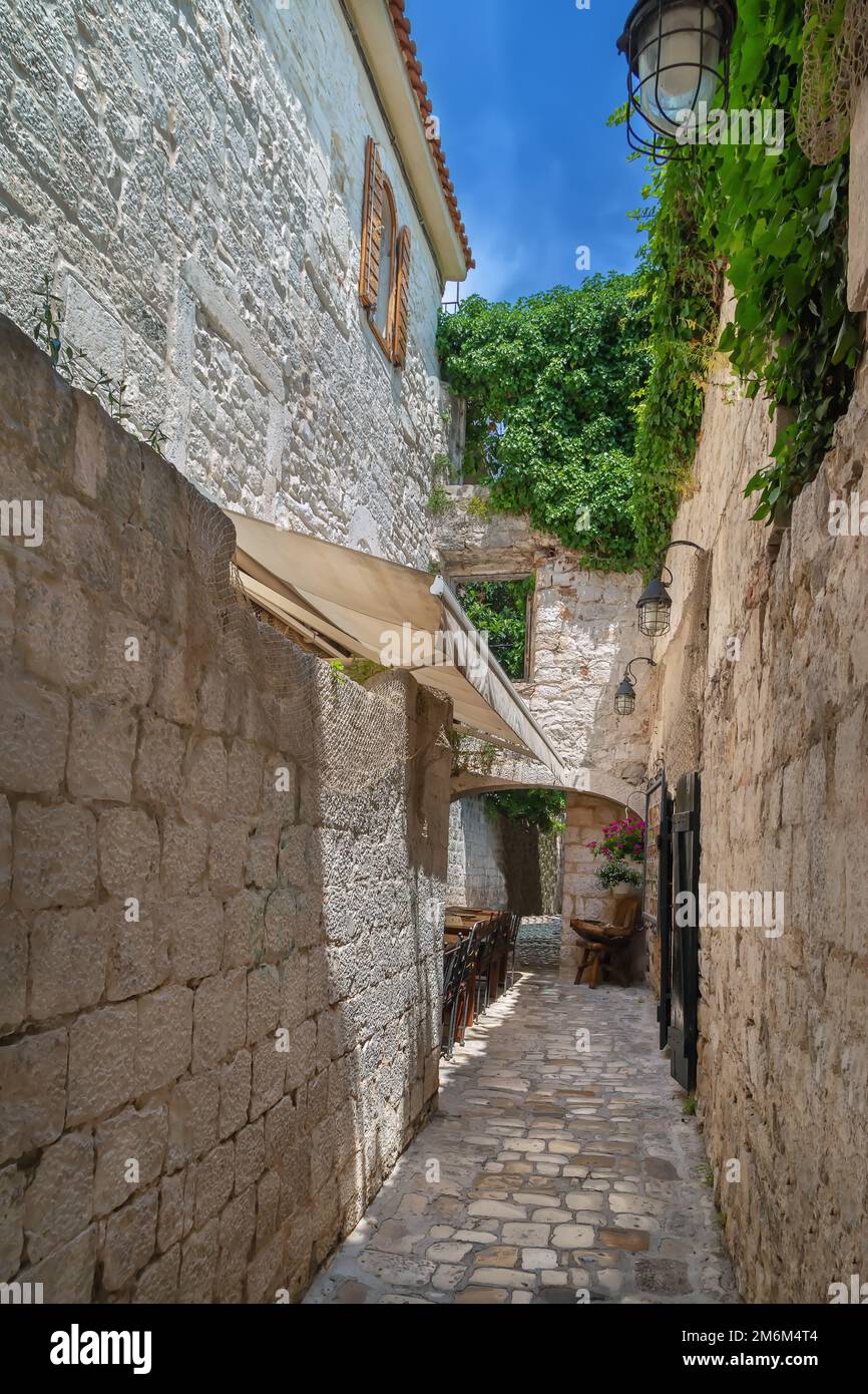 Rue à Trogir, Croatie Banque D'Images