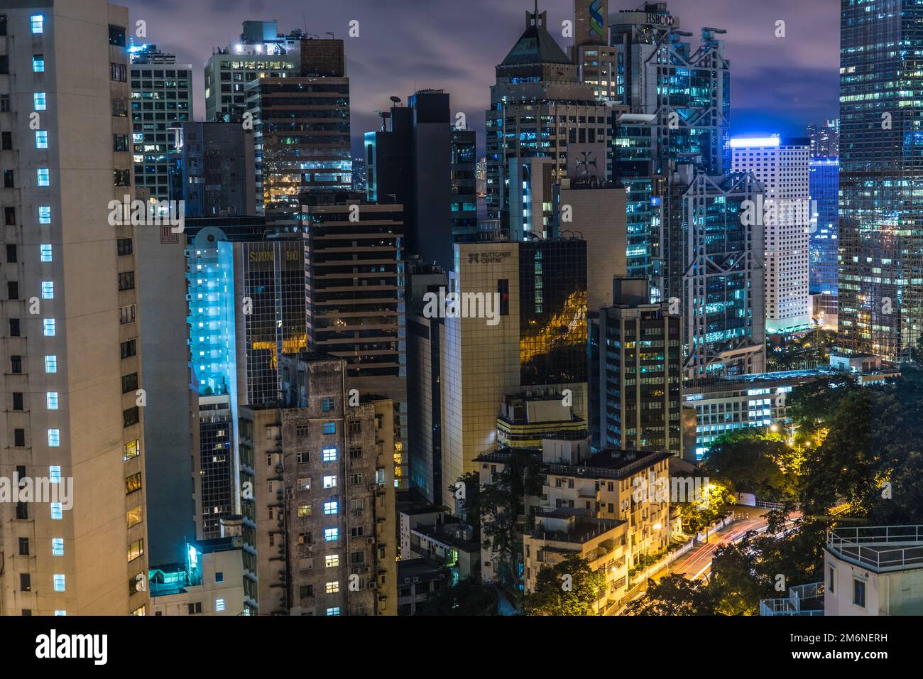 Des gratte-ciels de la nuit de la région administrative spéciale de Hong Kong vue Banque D'Images