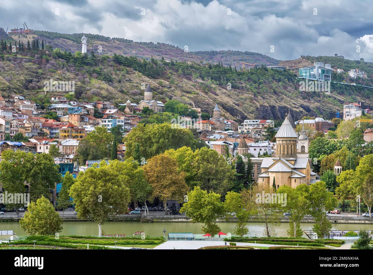 Vue sur la vieille ville de Tbilissi, Géorgie Banque D'Images