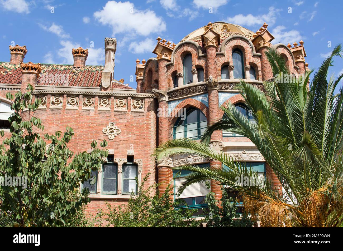 Hôpital de la Sainte Croix et Saint Paul, réalisé par l'architecte Luis Doméceh y Montaner, Barcelone, Catalogne, Espagne Banque D'Images