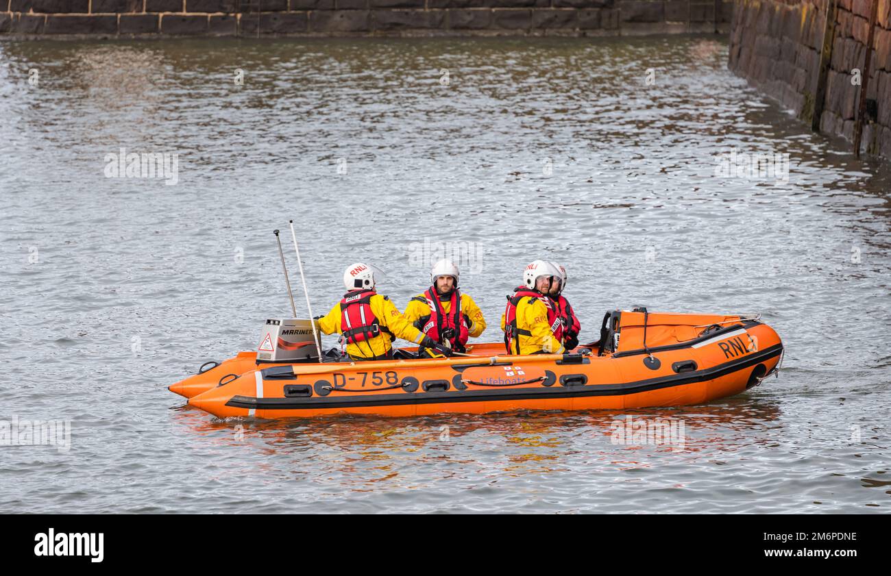 Royal National Lifeboat institution (RNLI) bateau gonflable rigide, Firth of Forth Sea, North Berwick, East Lothian, Écosse, Royaume-Uni Banque D'Images