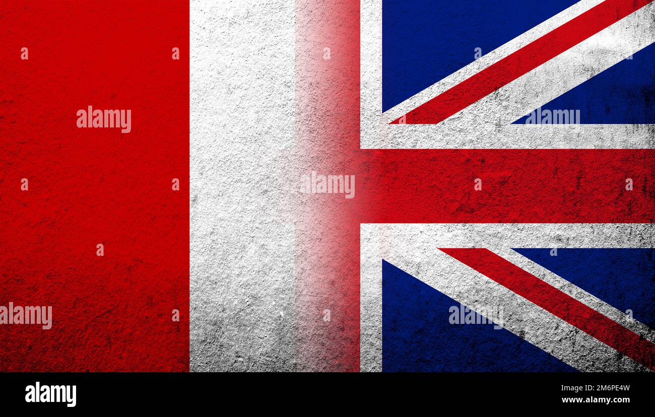 Drapeau national du Royaume-Uni (Grande-Bretagne) Union Jack avec la République du Pérou drapeau national. Grunge l'arrière-plan Banque D'Images