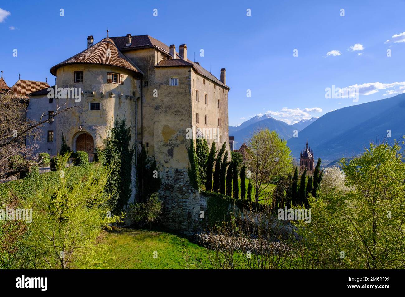 Château de Schenna avec mausolée, Schenna, pays de Merano, Tyrol du Sud, Italie Banque D'Images