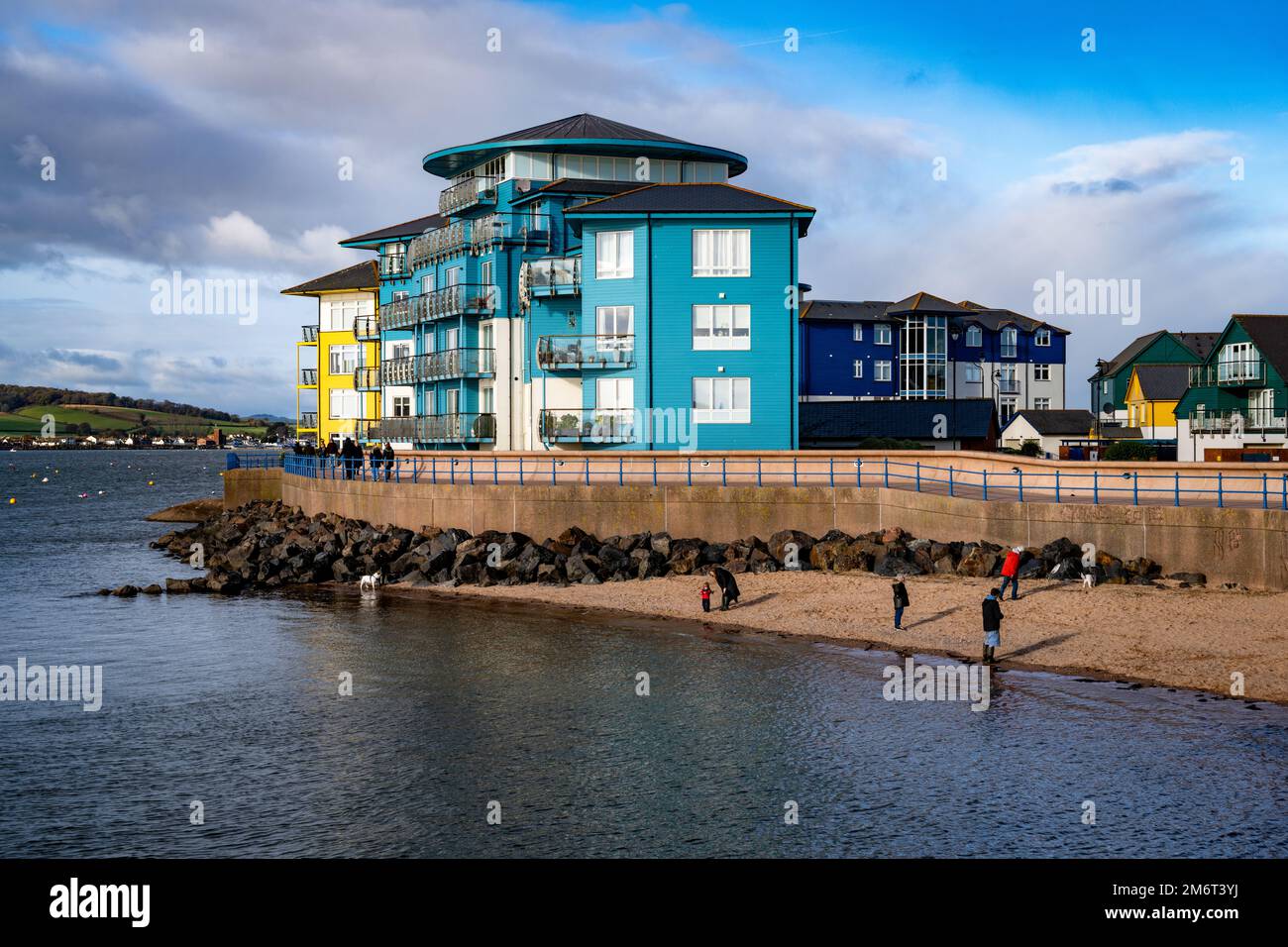 Aménagement moderne de logements en bord de mer à Exmouth Quay, près de Exmouth Marina, Exmouth, Devon, Royaume-Uni. Banque D'Images