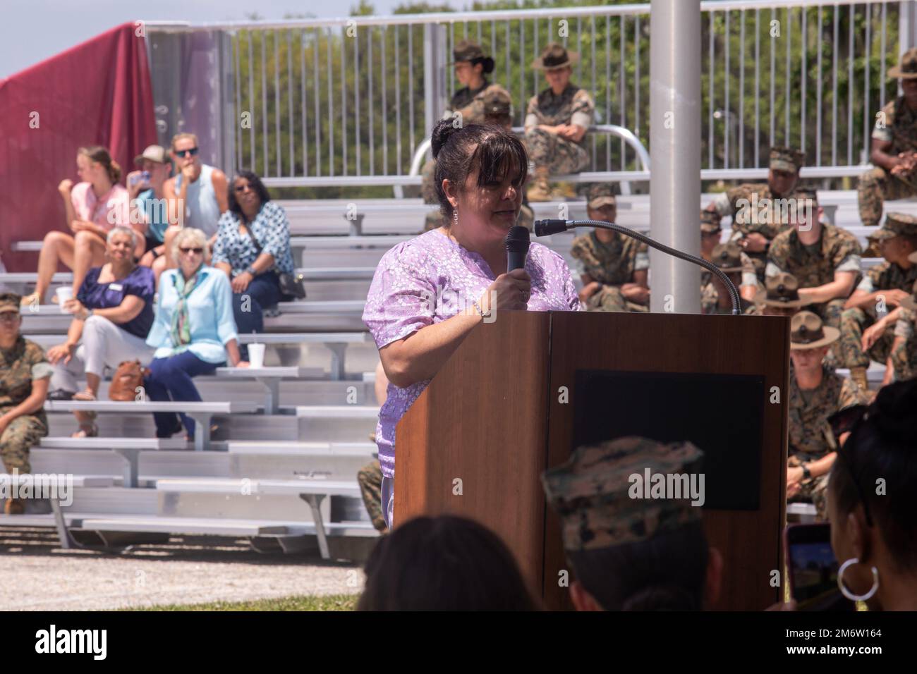 Col Maria Marte (retraité) Prononce un discours sur le recrutement de corps des Marines Depot Parris Island S.C., 5 mai 2022. Marte était commandant du Bataillon pendant l’inhumation de la capsule. Banque D'Images