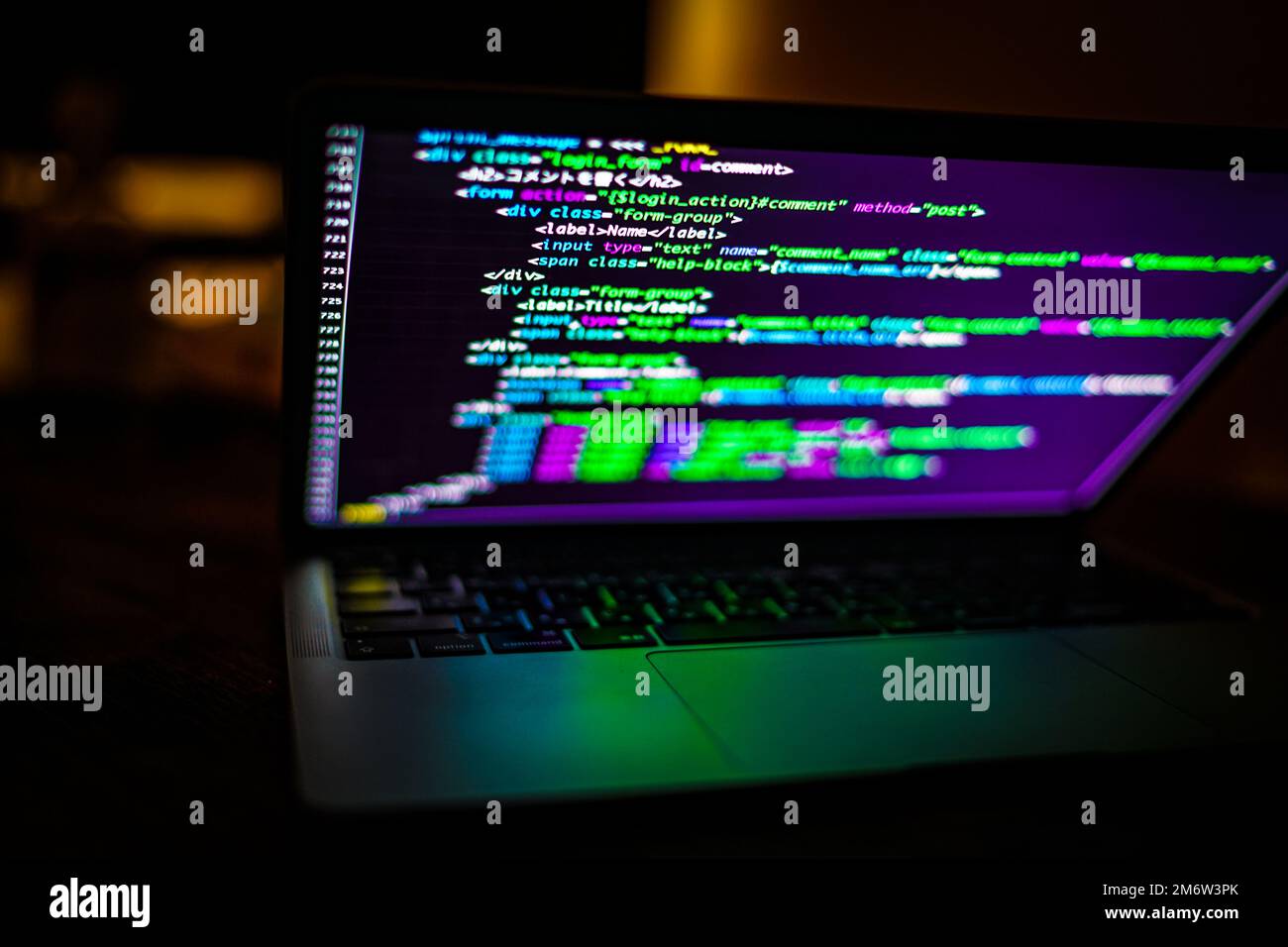 Écran du PC où le programme est reflété Banque D'Images