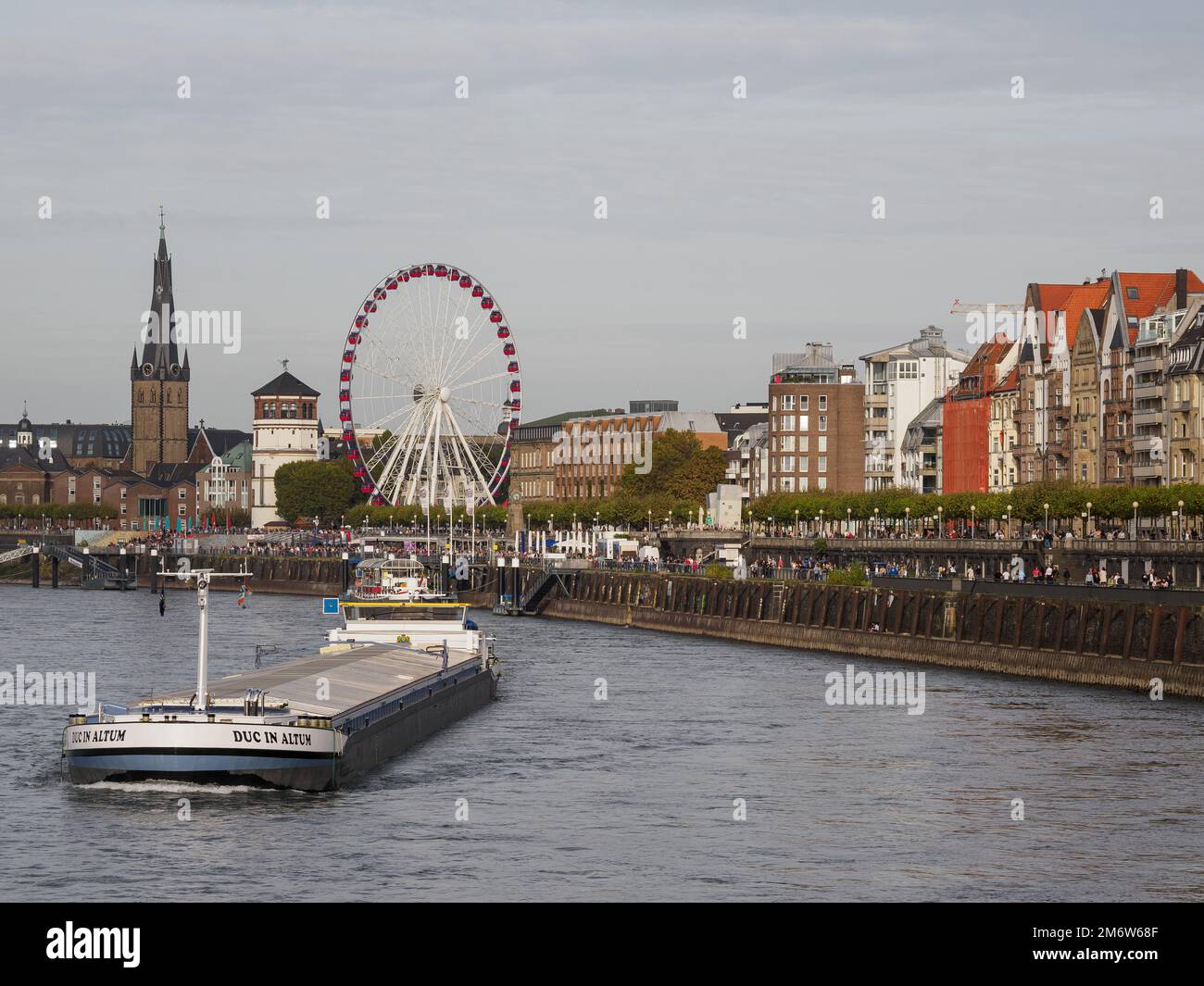 Dusseldorf au bord du rhin Banque D'Images