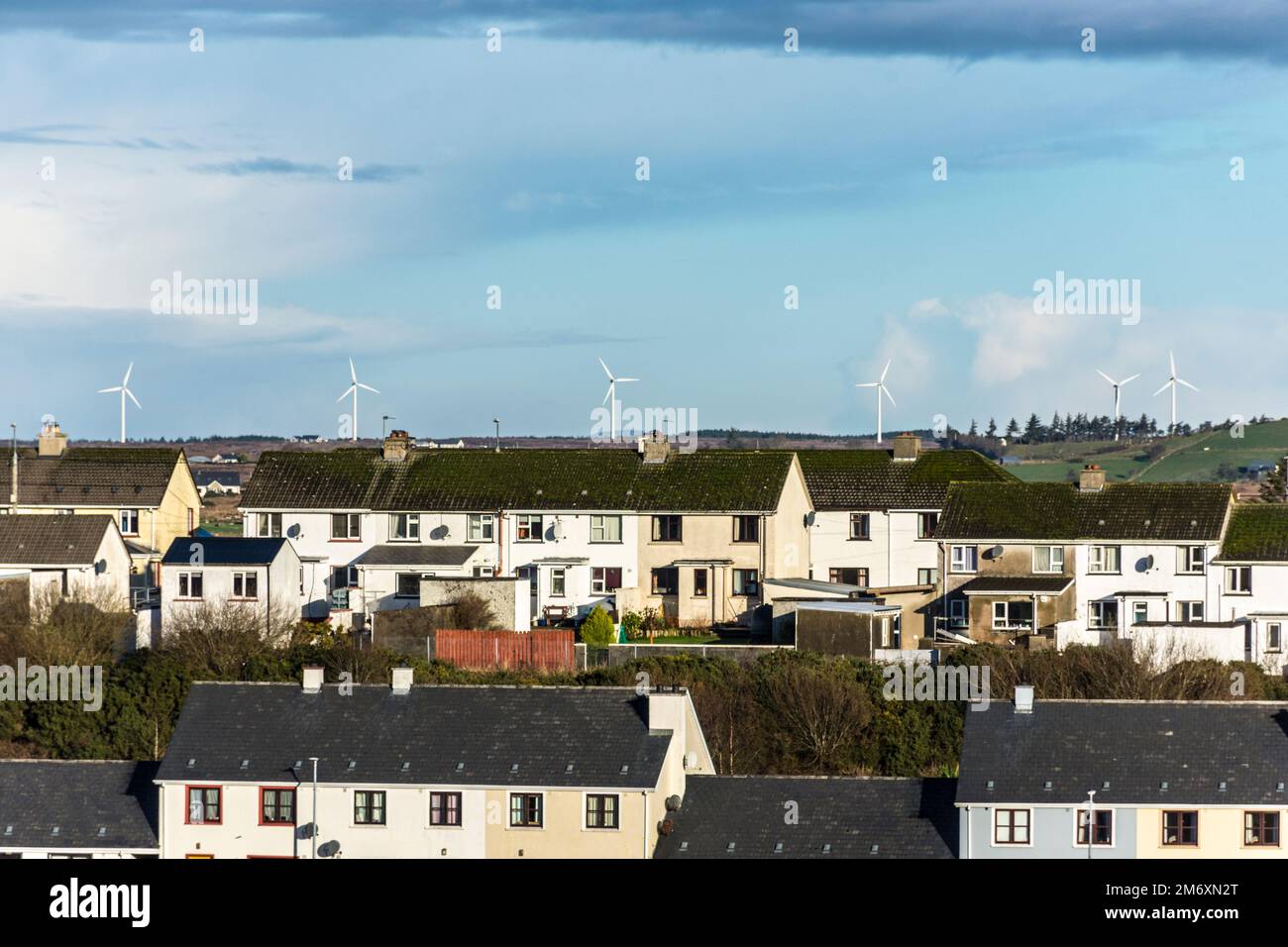 Parc au-dessus du village d'Ardara, comté de Donegal, Irlande Banque D'Images