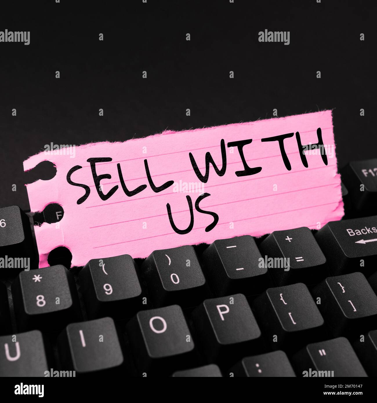 Légende du texte présentant Sell with US. Aperçu de l'entreprise plateforme de vente en ligne à la recherche d'un vendeur Commerce électronique Banque D'Images