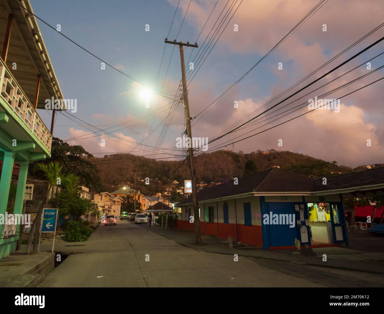 Bequia, Grenadines Caraïbes île. À Port Elizabeth au clair de lune. Banque D'Images