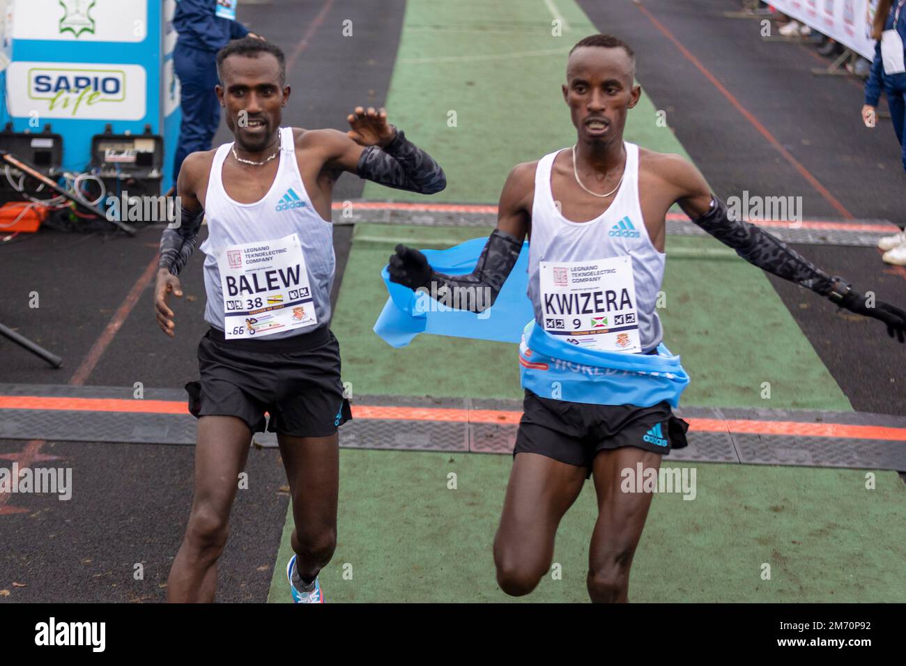 1° Rodrigue Kwizera (BDI) et 2° Birhanu Balew (BHR) Banque D'Images