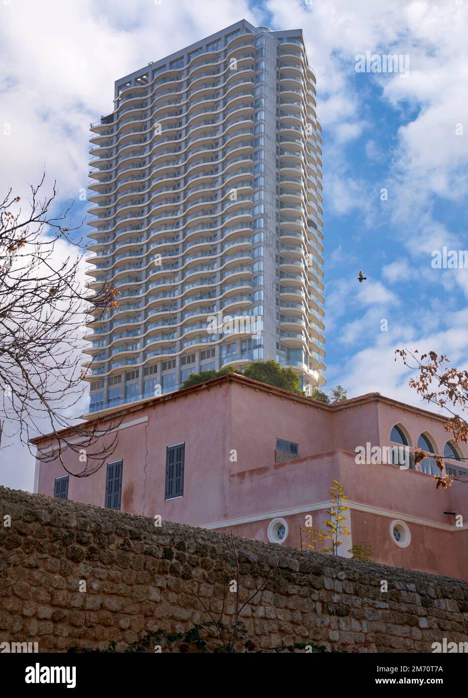 Les trois niveaux de l'histoire architecturale de tel Aviv Banque D'Images