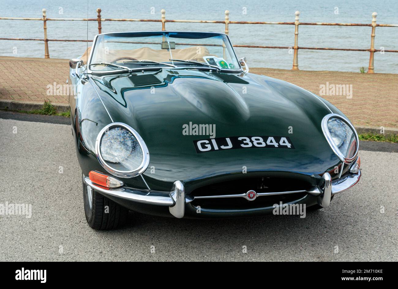 Jaguar E-Type. Thée 100 à Blackpool 2022. Banque D'Images