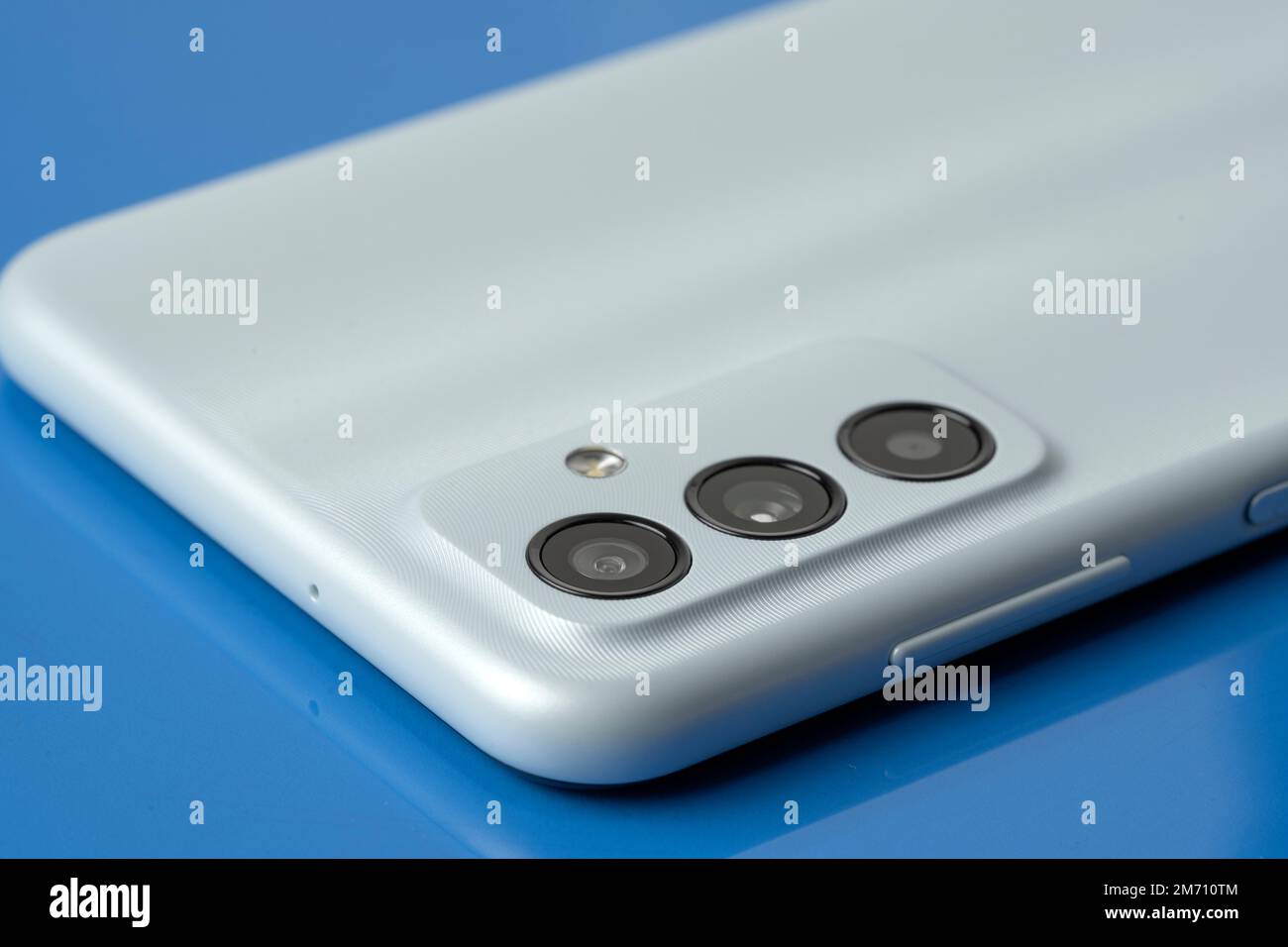 Objectif de l'appareil photo du téléphone portable. Le concept de l'objectif de l'appareil photo arrière d'un smartphone Banque D'Images