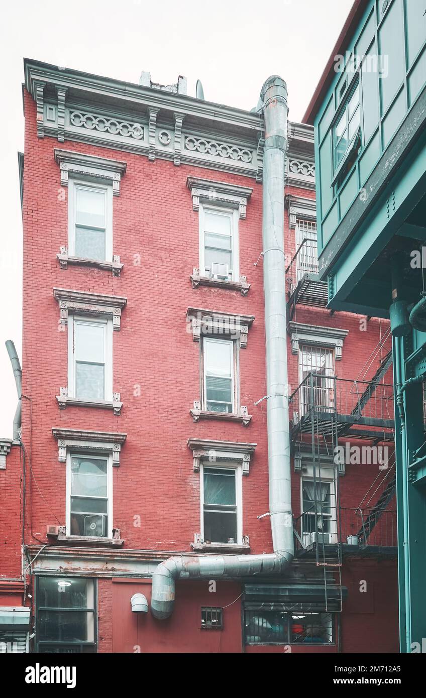 New York maison de ville en brique ancienne, virage rétro appliqué, États-Unis. Banque D'Images