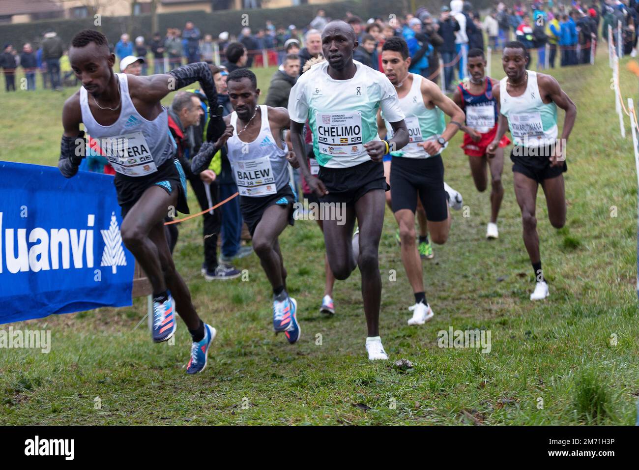 Rodrigue Kwizera (BDI), Oscar Chelimo (Uga) et Birhanu Balew (BHR) Banque D'Images