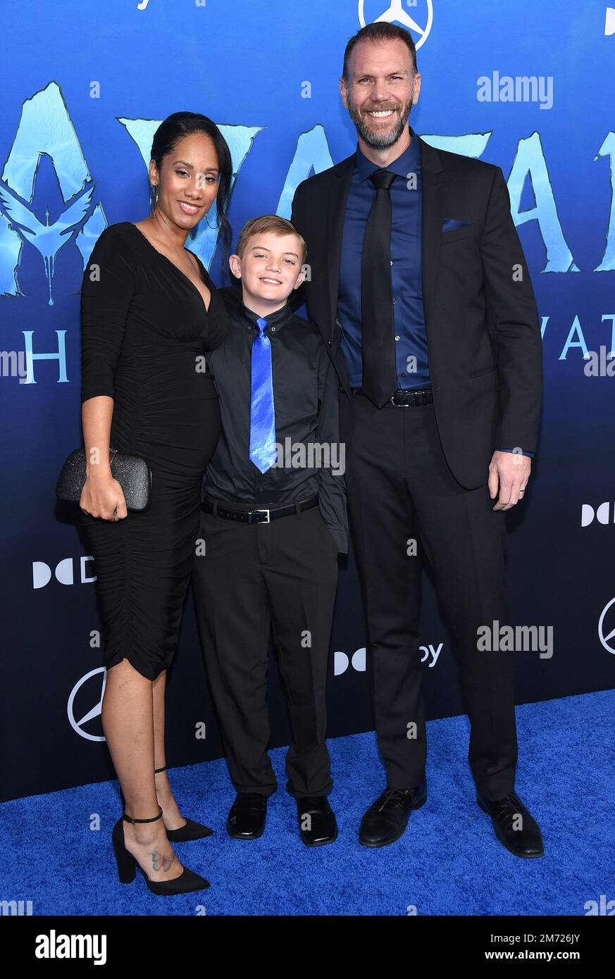 12 décembre 2022, Hollywood, Californie, Etats-Unis: Dylan Cole et sa famille arrivent pour la première de â€˜Avatar: The Way of Waterâ€™ Hollywood au Théâtre chinois TCL (Credit image: © Lisa O'Connor/ZUMA Press Wire) Banque D'Images
