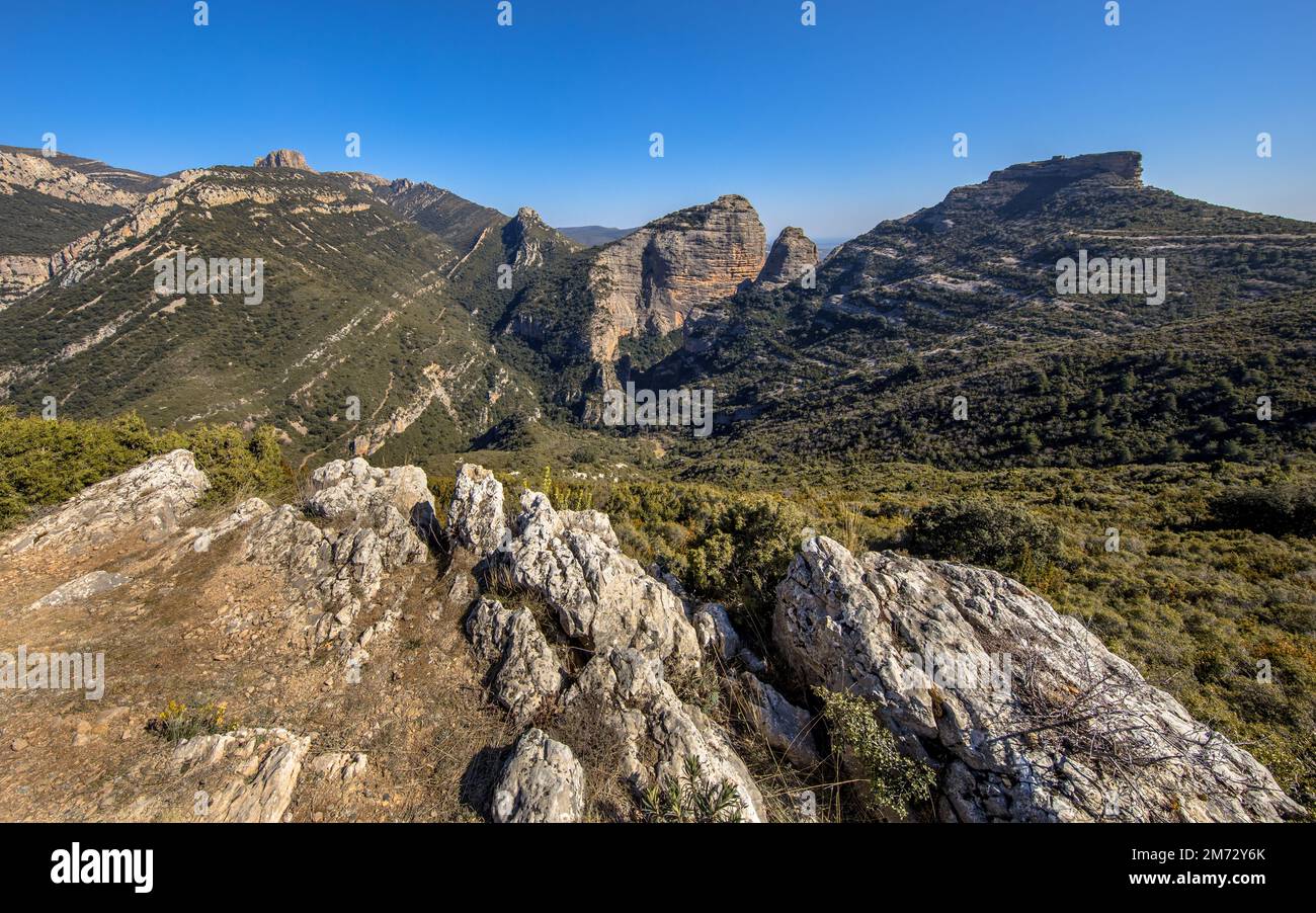 Vue sur les falaises de Salto de Roldan depuis Mirador de Roldan, Nueno, Huesca, Espagne Banque D'Images