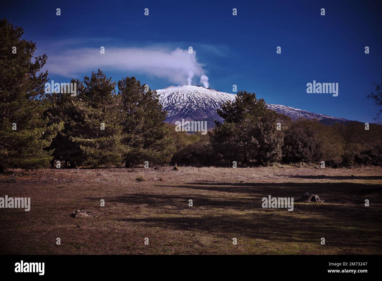 Éruption de l'Etna en hiver, Sicile, Italie Banque D'Images