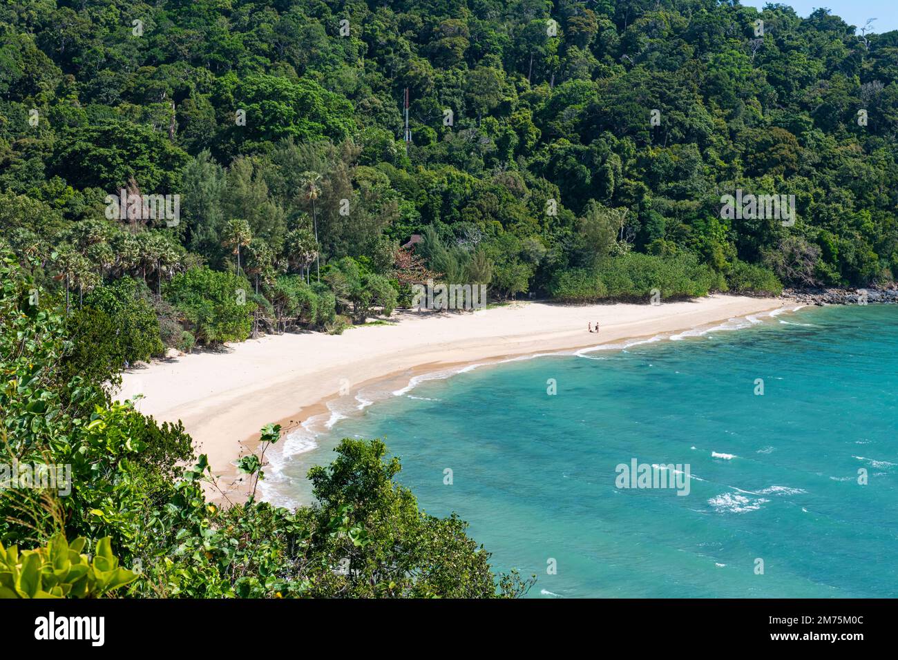 Belle plage dans le parc national de Koh Lanta, Koh Lanta, Thaïlande Banque D'Images