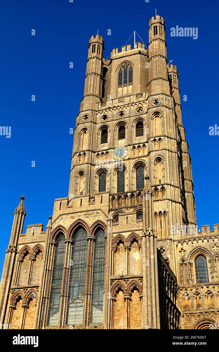 Cathédrale d'Ely, tour ouest, cathédrales anglaises, médiévale, Cambridgeshire, Angleterre, Royaume-Uni Banque D'Images
