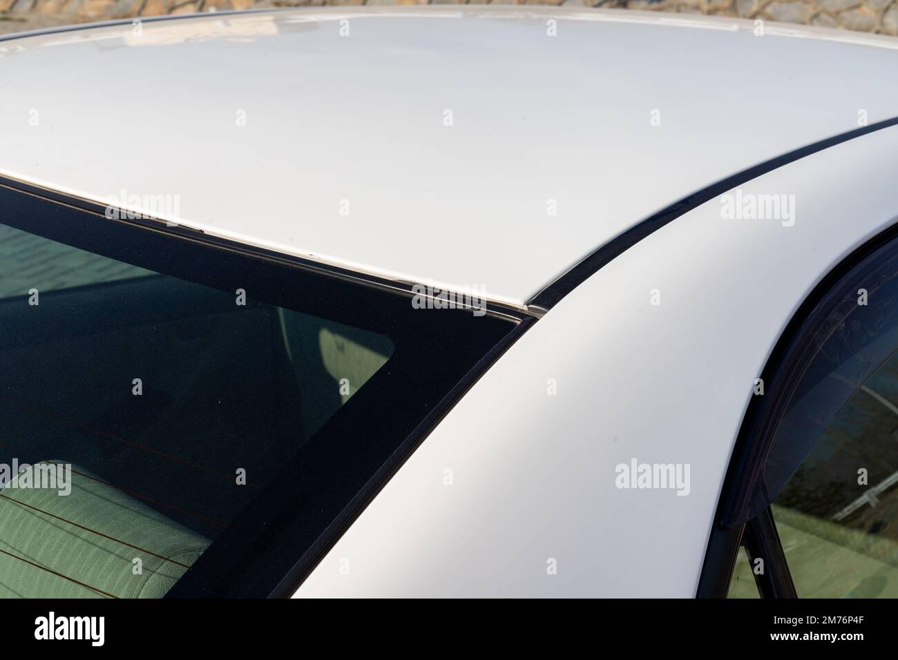 Rail en plastique sur le toit d'une voiture Banque D'Images