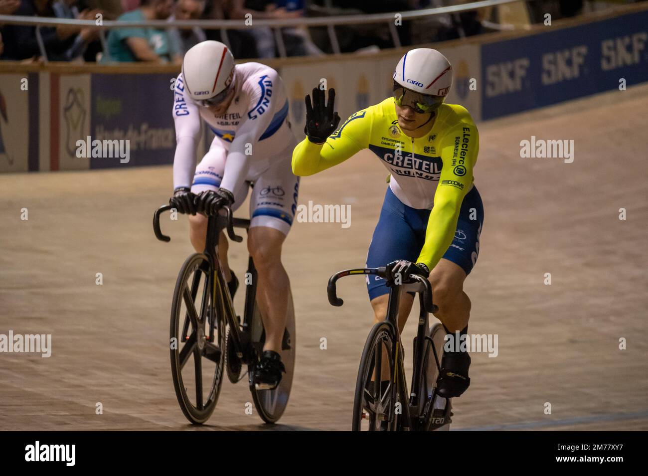 Rayan HELAL et Sébastien VIGIER, Sprint masculine pendant la course cycliste Français championnats 2023 sur 7 janvier 2023 au Vélodrome de Stab à Roubaix, France - photo Frison florien / DPPI Banque D'Images