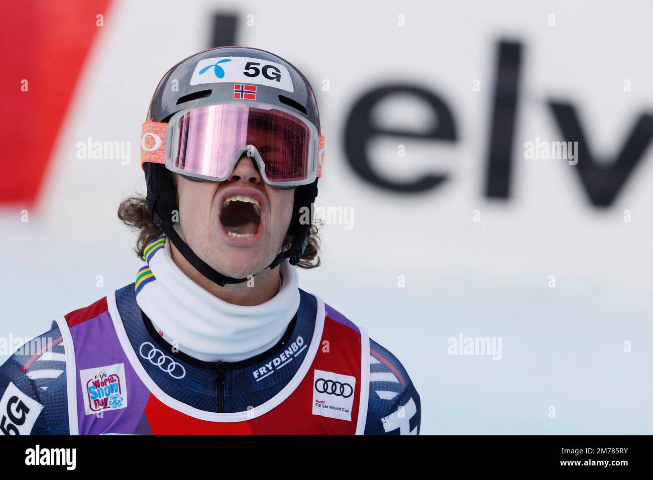 Ski alpin - FIS coupe du monde de ski alpin - Slalom masculin - Adelboden, Suisse - 8 janvier 2023 Lucas Braathen Norvège célèbre après avoir remporté REUTERS/Stefan Wermuth Banque D'Images