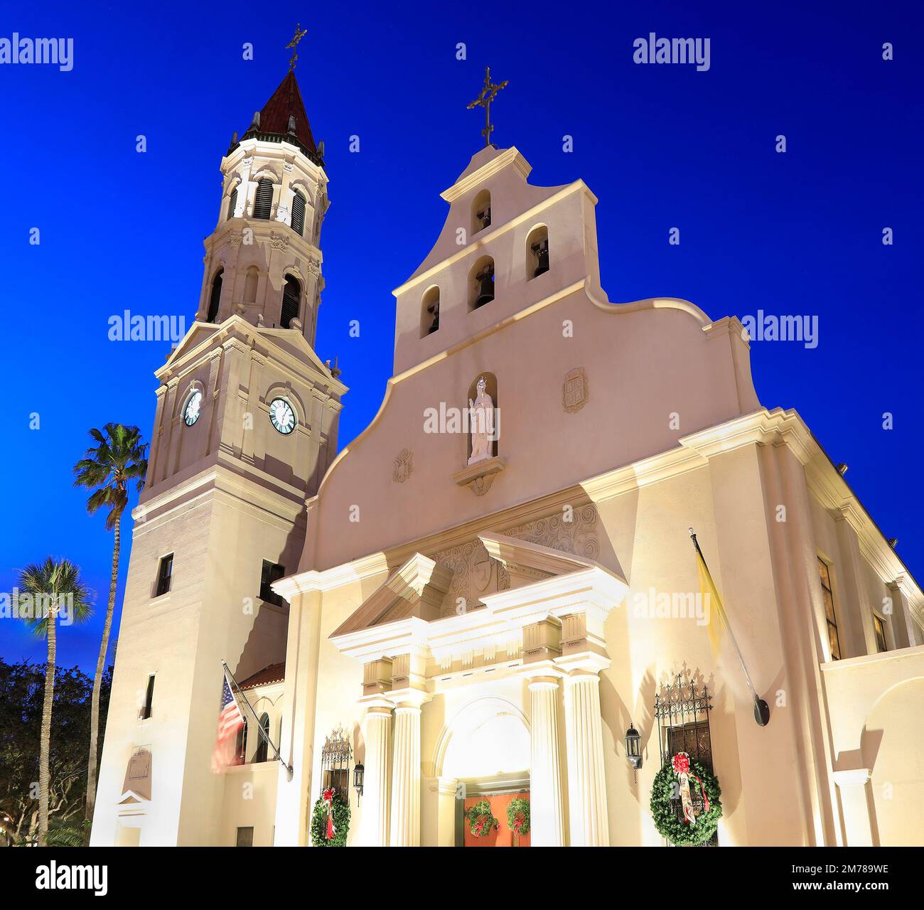 St. La basilique Augustine au crépuscule en Floride, États-Unis Banque D'Images