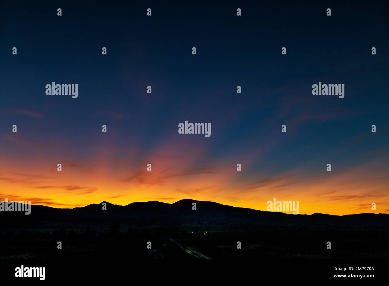 Montagnes de San Juan ; coucher de soleil ; réserve naturelle nationale de Monte Vista ; vallée de San Luis ; Colorado ; États-Unis Banque D'Images