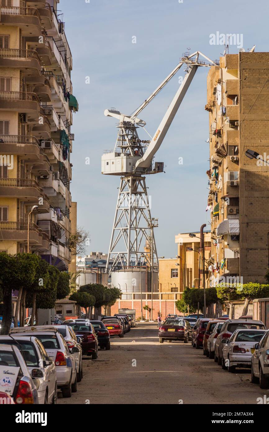 PORT FUAD, ÉGYPTE - 3 FÉVRIER 2019 : grue de port à Port Fuad, Égypte Banque D'Images