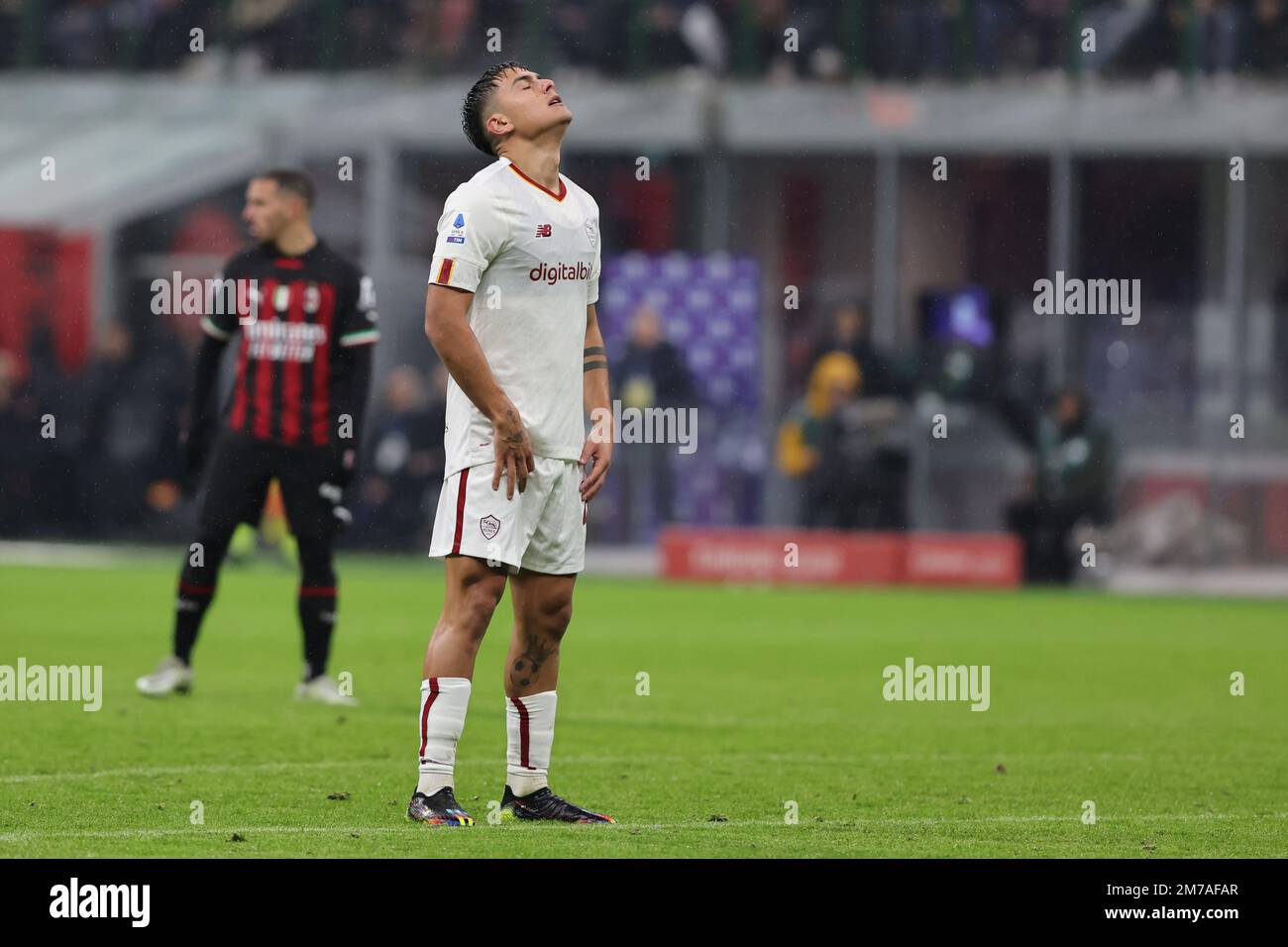 Milan, Italie. 08th janvier 2023. Paulo Dybala d'AS Roma réagit pendant la série Un match de football 2022/23 entre AC Milan et AS Roma au stade San Siro, Milan, Italie sur 08 janvier 2023 Credit: Live Media Publishing Group/Alay Live News Banque D'Images