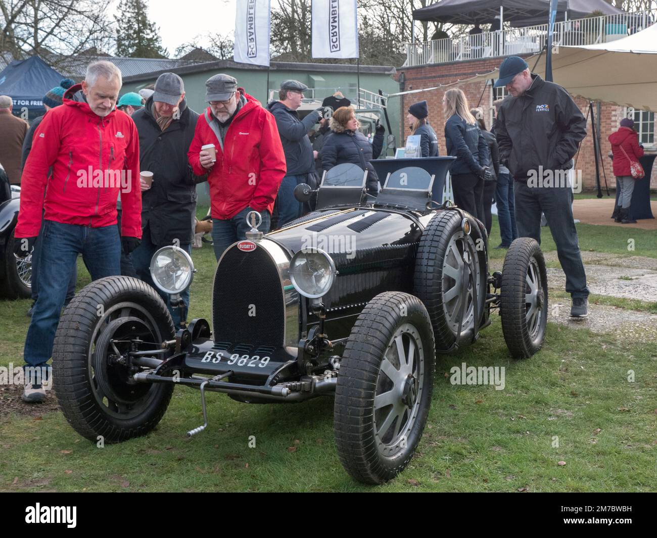 Voiture Bugatti GP vintage au Bicester Winter Scramble au Bicester Heritage Center Oxfordshire UK Banque D'Images