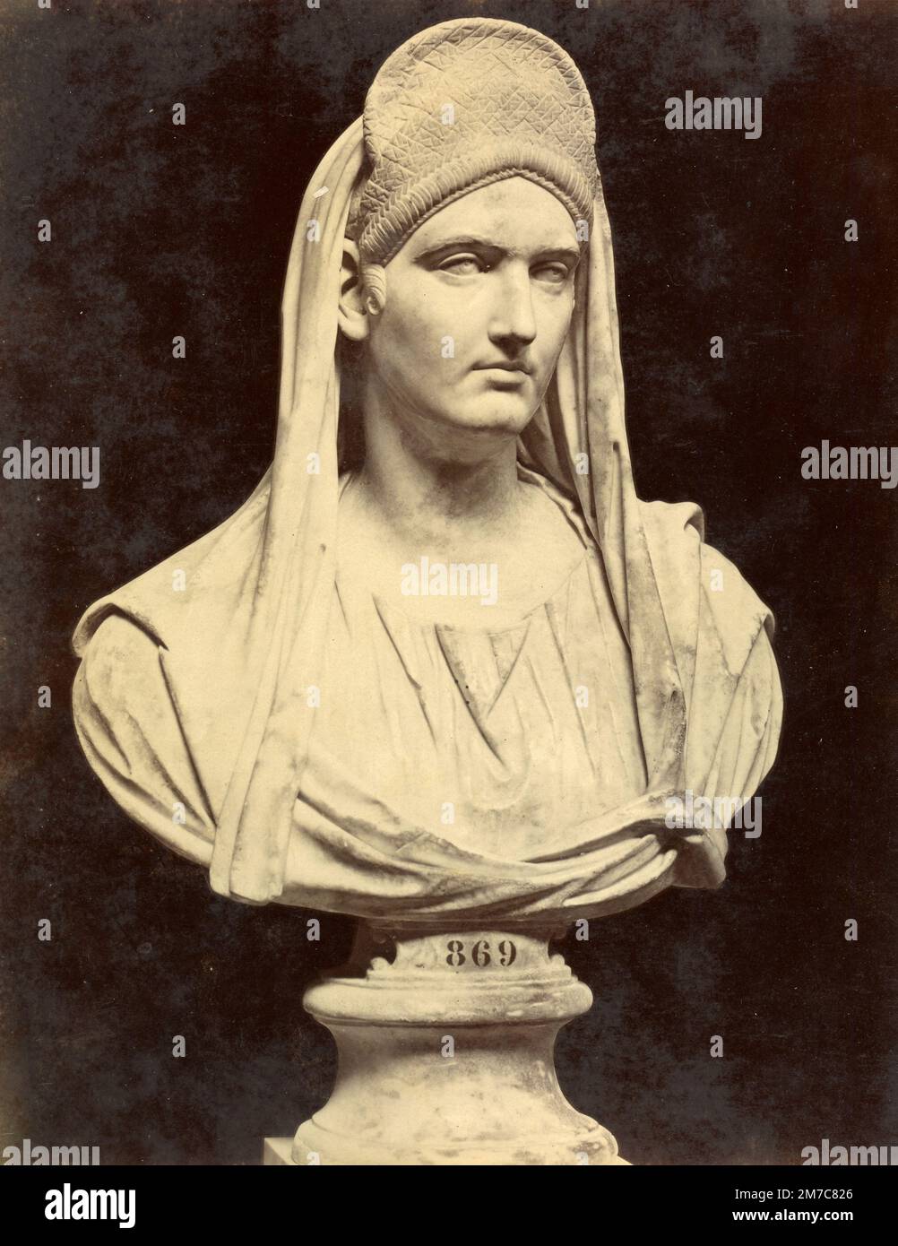 Faustina l'ancien, épouse de l'empereur romain Antoninus Pie buste en marbre, sculpture romaine, imprimé albumine, 1870s Banque D'Images