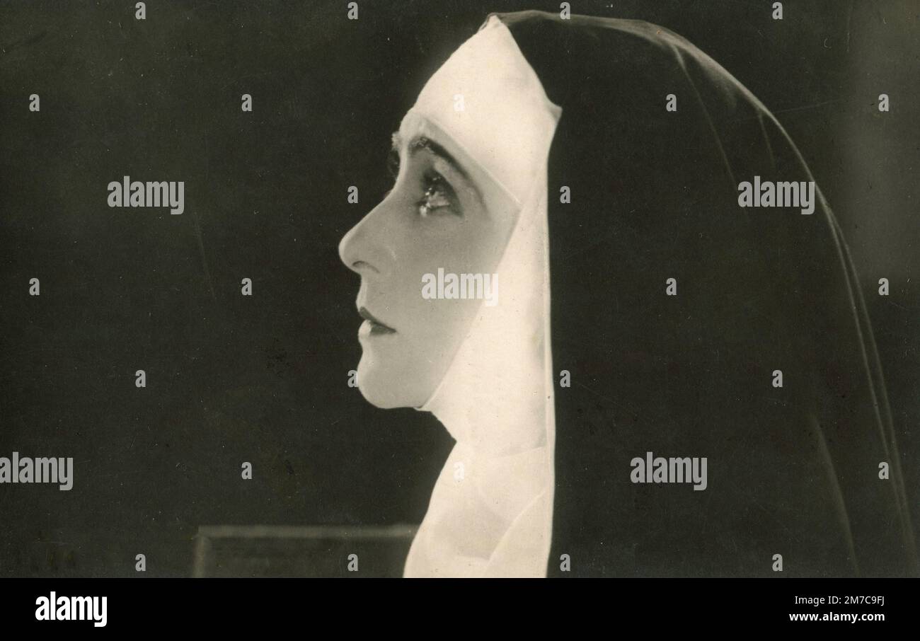 Portrait de l'actrice de film muet polonaise-italienne Soava Gallone aka Stanisława Winawerówna dans le film The Fiery Cavalcade, 1925 Banque D'Images