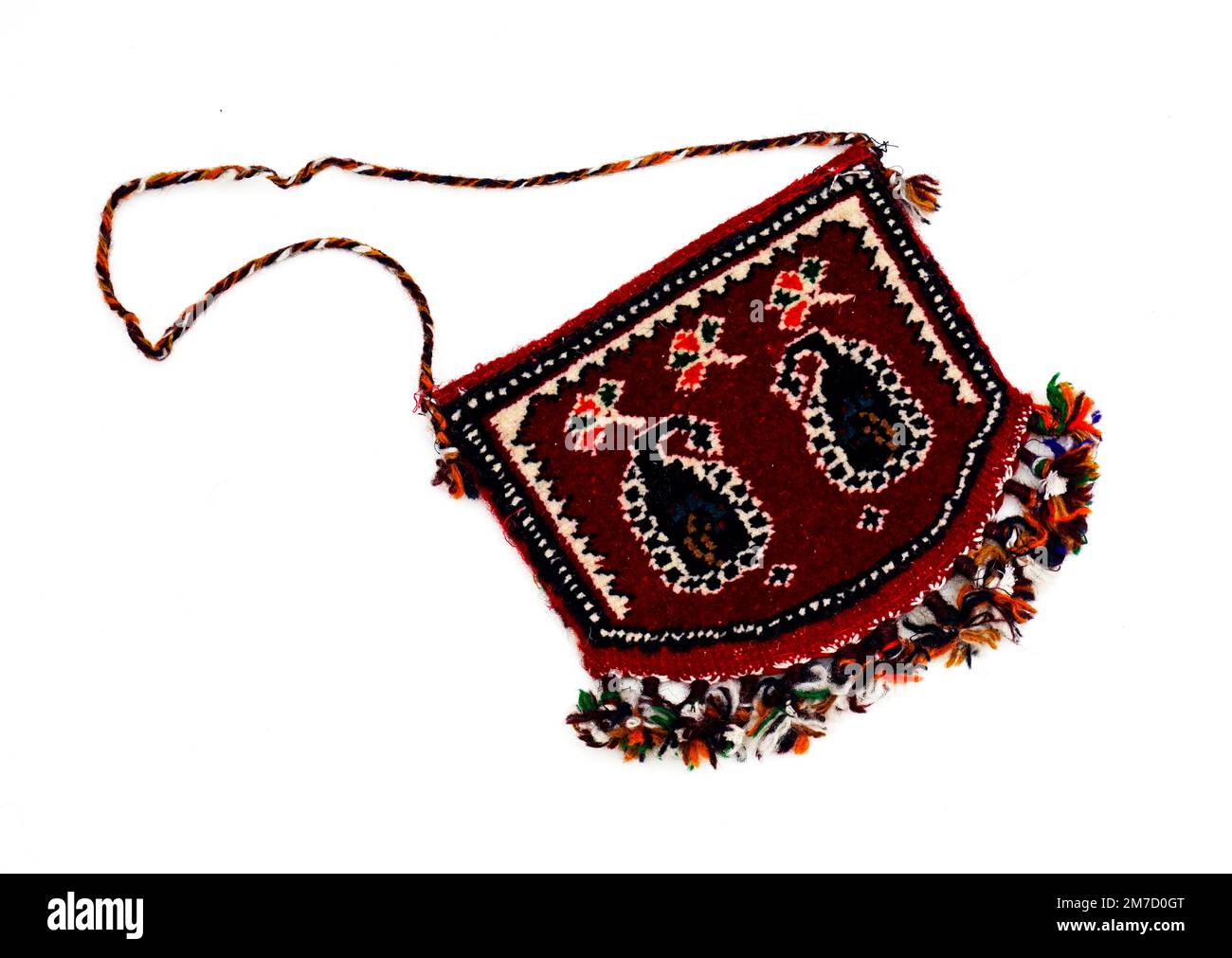 Différents beaux tapis artisanaux turcs orientaux sur fond blanc Banque D'Images