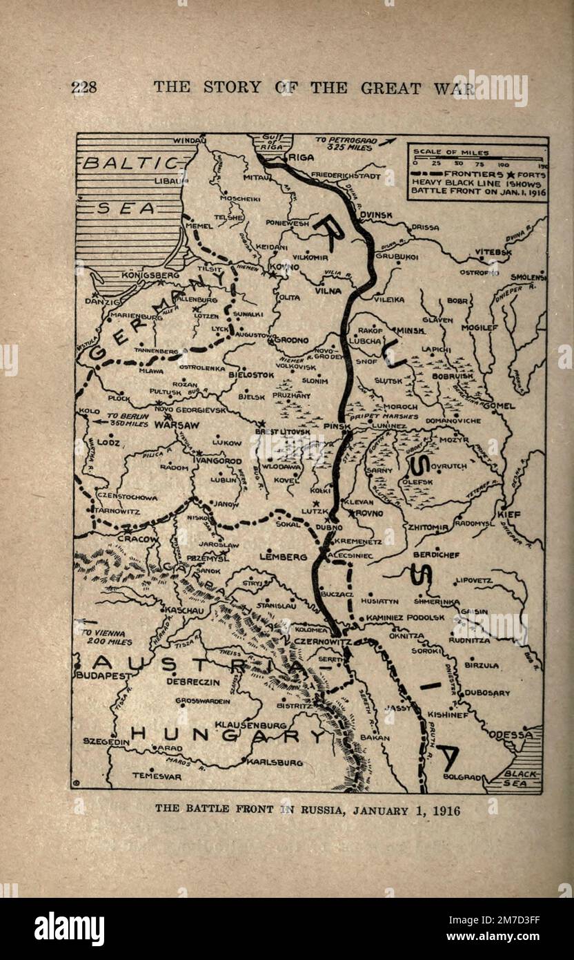 Le front de bataille en Russie, 1 janvier 1916 carte tirée du livre The Story of the Great War; The Complete history of events to date DIPLOMATIQUES AND STATE PAPERS by Reynolds, Francis Joseph, 1867-1937; Churchill, Allen Leon; Miller, Francis Trevelyan, 1877-1959; Wood, Leonard, 1860-1927; Knight, Austin Melvin, 1854-1927; Palmer, Frederick, 1873-1958; Simonds, Frank Herbert, 1878-; Ruhl, Arthur Brown, 1876- Volume IV publié en 1916 Banque D'Images