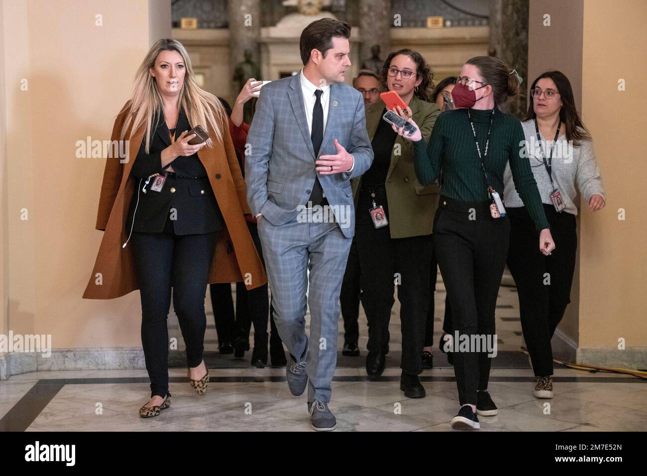 Rep. Matt Gaetz, R-Fla., is asked questions by reporters, Friday, Jan. 6, 2023, ahead of the 14th vote for Speaker of the House, on Capitol Hill in Washington. (AP Photo/Jacquelyn Martin) Banque D'Images
