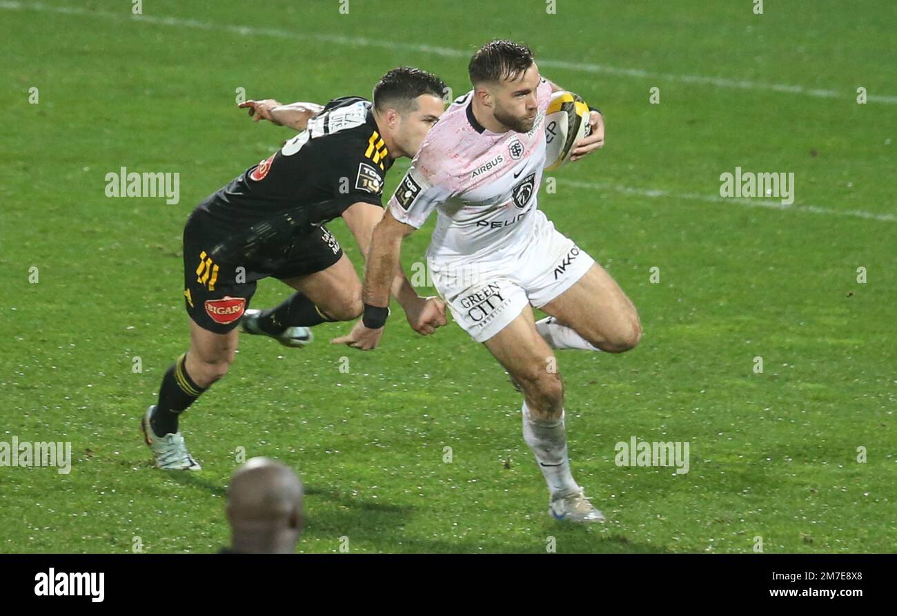 Paul Graou du Stade Toulousain et Brice Dulin du Stade Rochelais lors