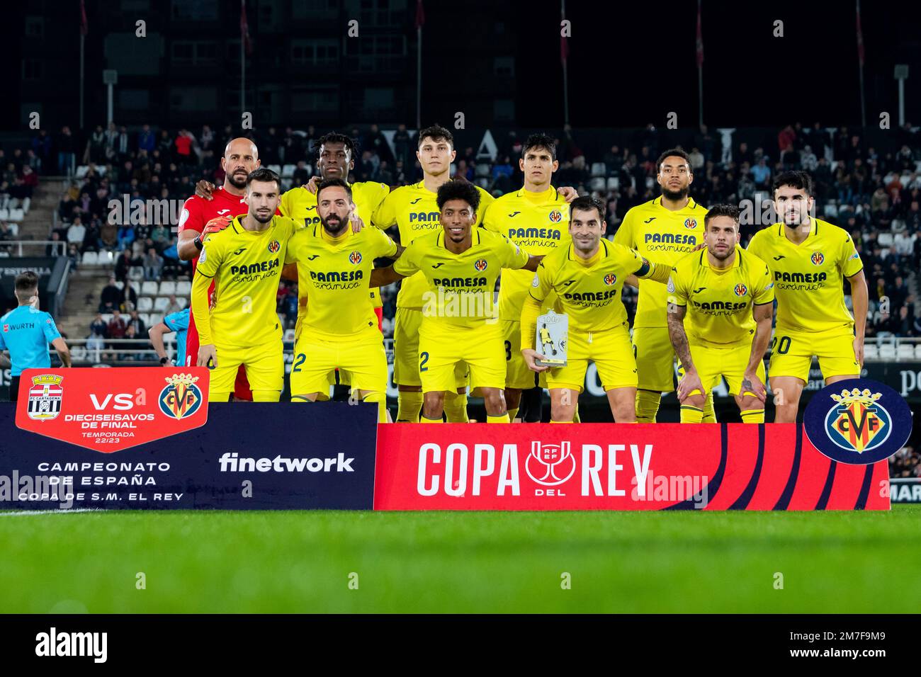 Ligne de joueurs de Villarreal CF avant le match de coupe, FC Cartagena et Villarreal CF, FC Cartagena vs Villarreal CF, match Copa del Rey de España, roun Banque D'Images