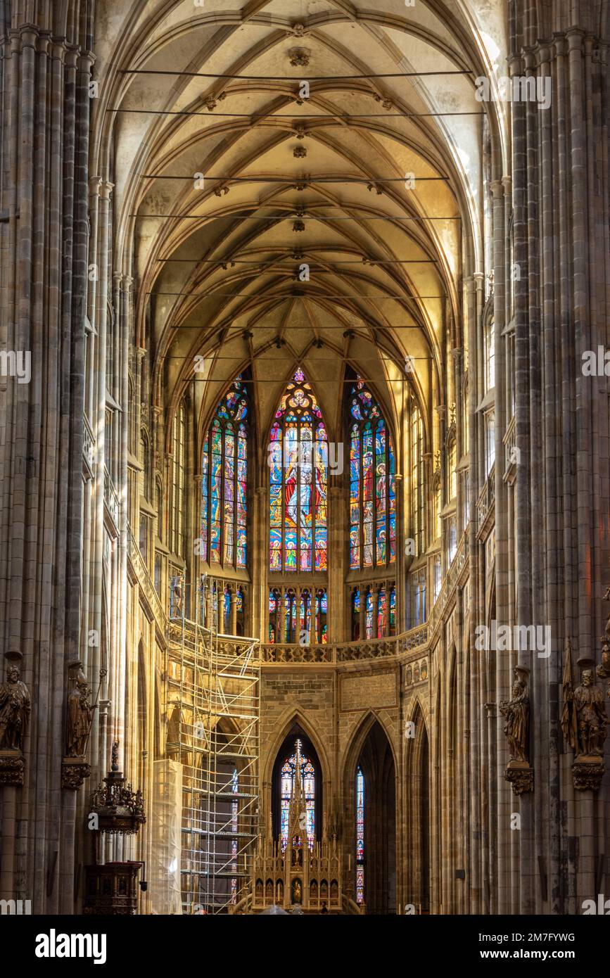 Gronnez les voûtes dans la nef centrale de Saint Cathédrale de Vitus à Prague Banque D'Images
